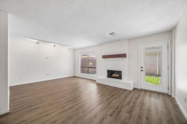 1323 Reddleshire Lane 1323, Houston, TX 77043