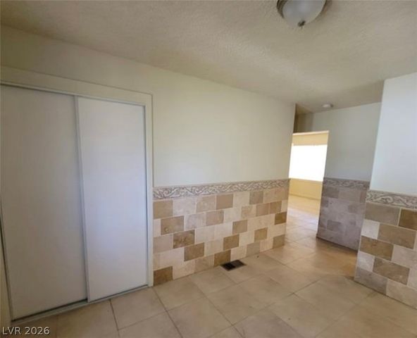 2784 Belcastro Street, Las Vegas, NV 89117