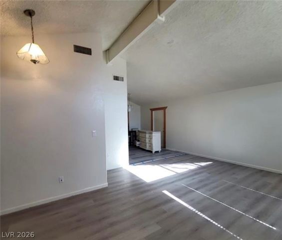 2784 Belcastro Street, Las Vegas, NV 89117