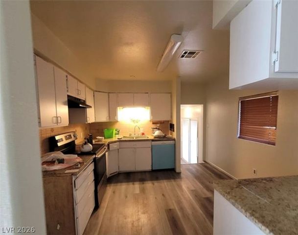2784 Belcastro Street, Las Vegas, NV 89117