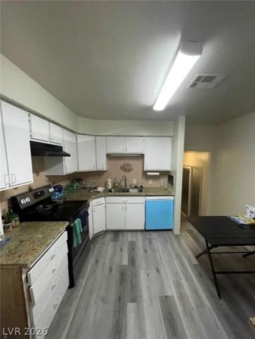 2784 Belcastro Street, Las Vegas, NV 89117