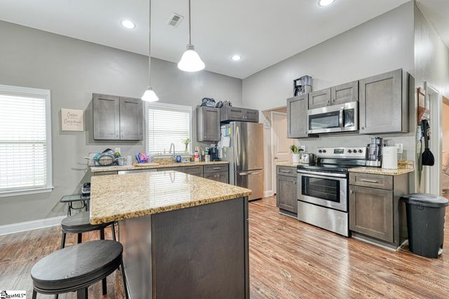 770 Charleston Place, Duncan, SC 29334