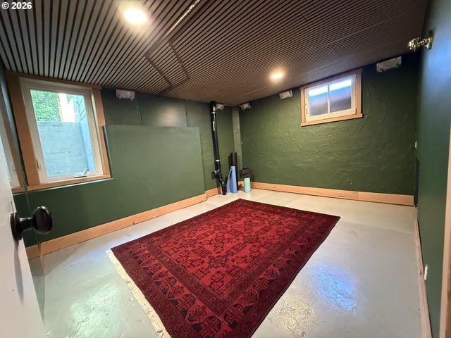 7138 N KNOWLES Ave, Portland, OR 97217
