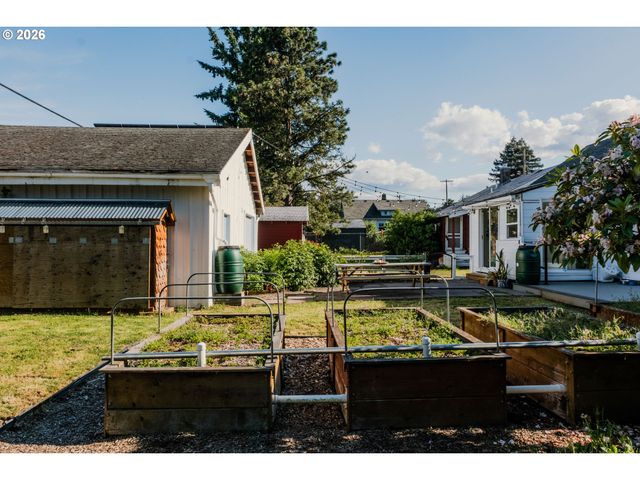 7138 N KNOWLES Ave, Portland, OR 97217