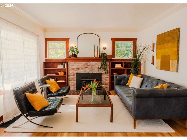 7138 N KNOWLES Ave, Portland, OR 97217