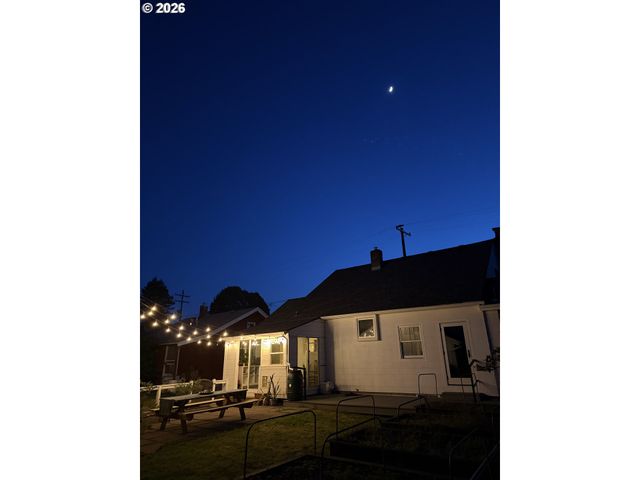 7138 N KNOWLES Ave, Portland, OR 97217