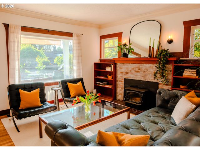 7138 N KNOWLES Ave, Portland, OR 97217