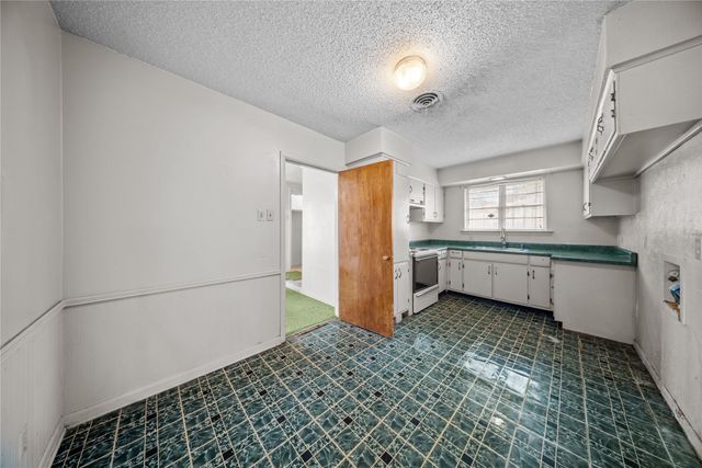 3916 Kushla Avenue, Dallas, TX 75216