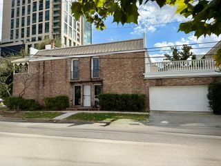 1101 Hawthorne Street, Houston, TX 77006