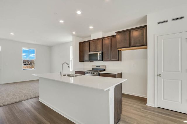 2165 Yellowstone Boulevard, Mundelein, IL 60060