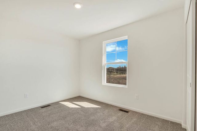2165 Yellowstone Boulevard, Mundelein, IL 60060