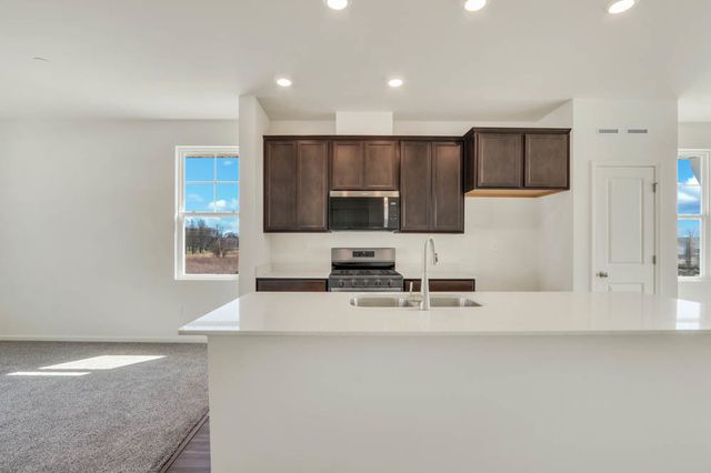 2165 Yellowstone Boulevard, Mundelein, IL 60060