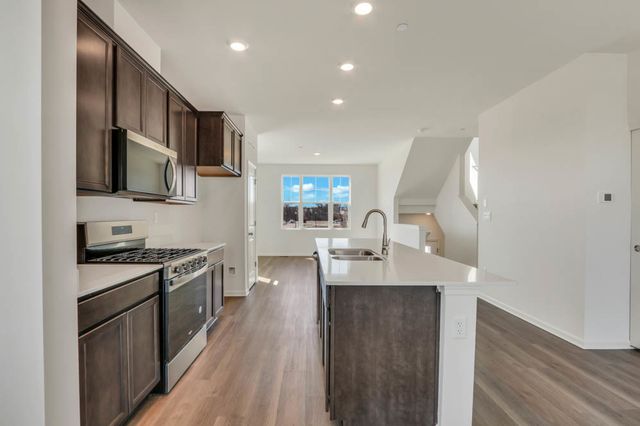 2165 Yellowstone Boulevard, Mundelein, IL 60060