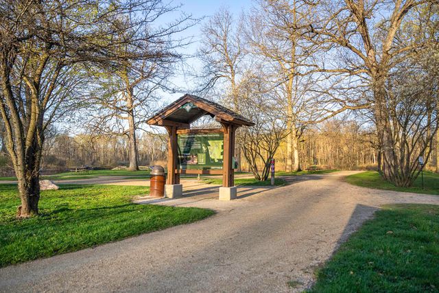 2165 Yellowstone Boulevard, Mundelein, IL 60060