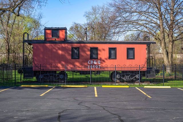 2165 Yellowstone Boulevard, Mundelein, IL 60060