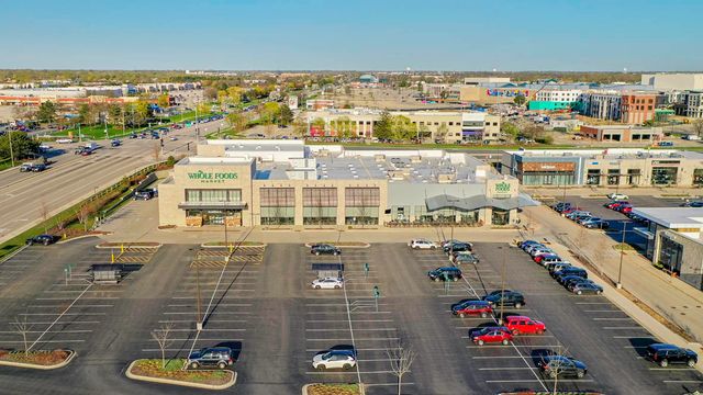 2165 Yellowstone Boulevard, Mundelein, IL 60060