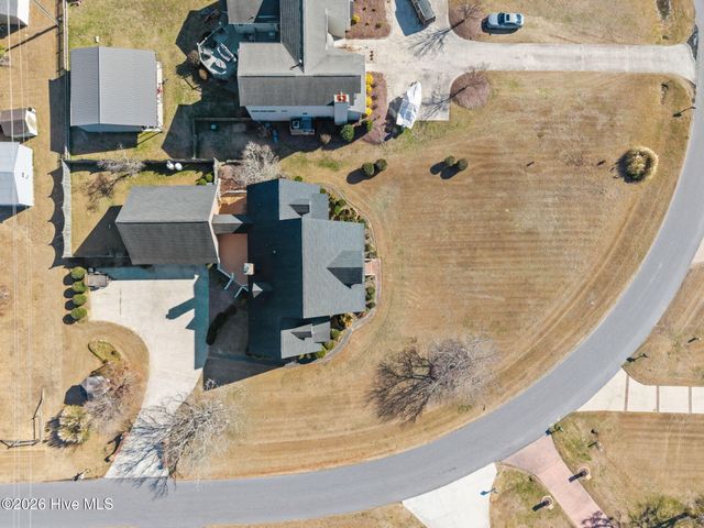 206 Austin Point Drive, Washington, NC 27889