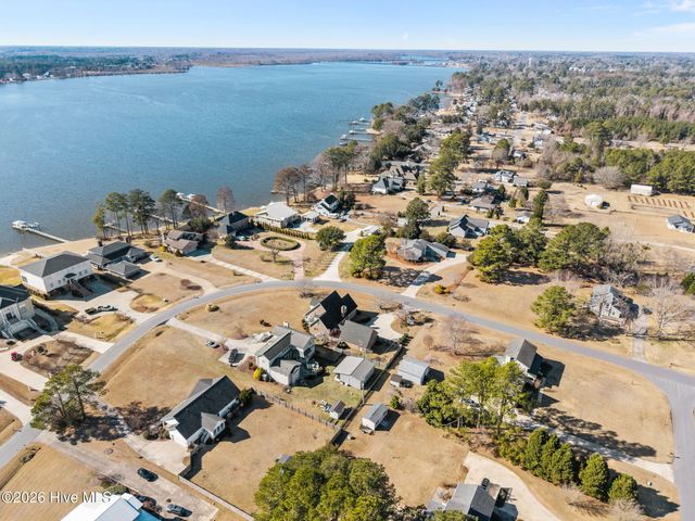 206 Austin Point Drive, Washington, NC 27889