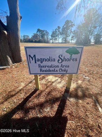 206 Austin Point Drive, Washington, NC 27889