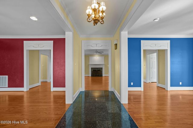 206 Austin Point Drive, Washington, NC 27889