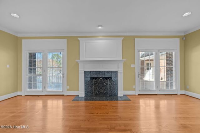 206 Austin Point Drive, Washington, NC 27889