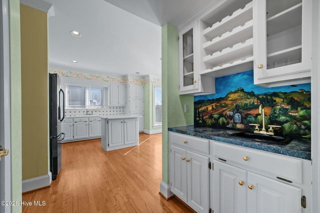 206 Austin Point Drive, Washington, NC 27889