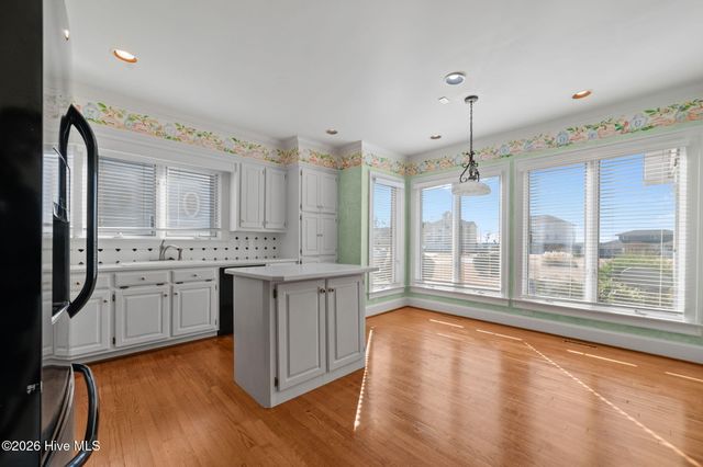 206 Austin Point Drive, Washington, NC 27889