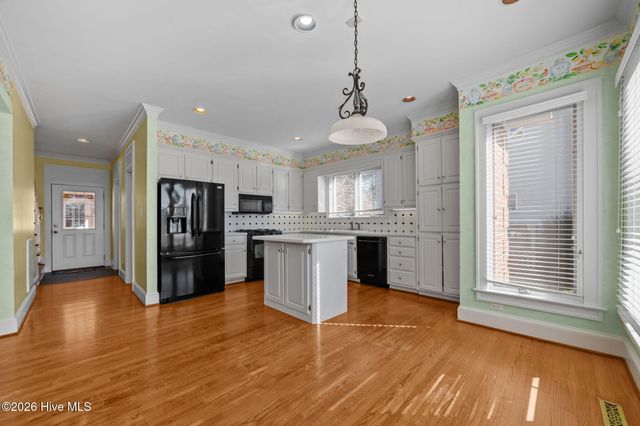 206 Austin Point Drive, Washington, NC 27889