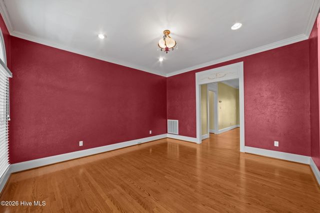 206 Austin Point Drive, Washington, NC 27889