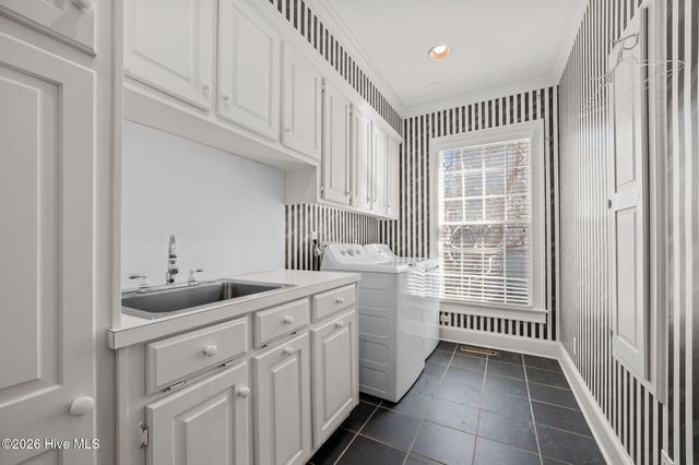 206 Austin Point Drive, Washington, NC 27889