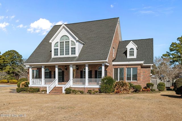 206 Austin Point Drive, Washington, NC 27889