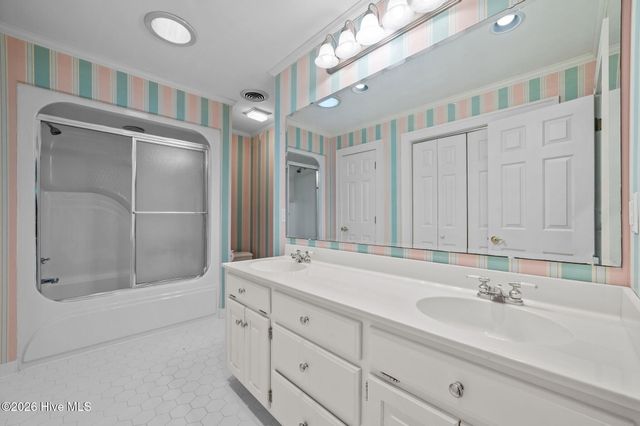 206 Austin Point Drive, Washington, NC 27889