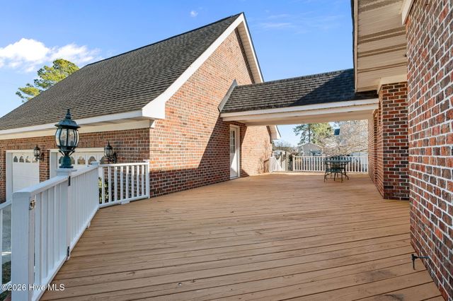 206 Austin Point Drive, Washington, NC 27889