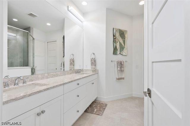 8849 Yucatan CT, Naples, FL 34112