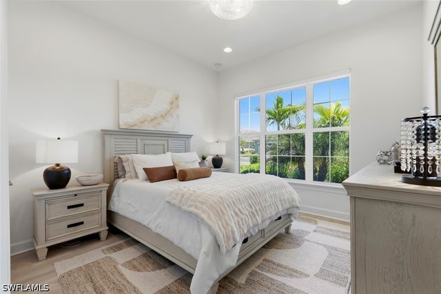 8849 Yucatan CT, Naples, FL 34112