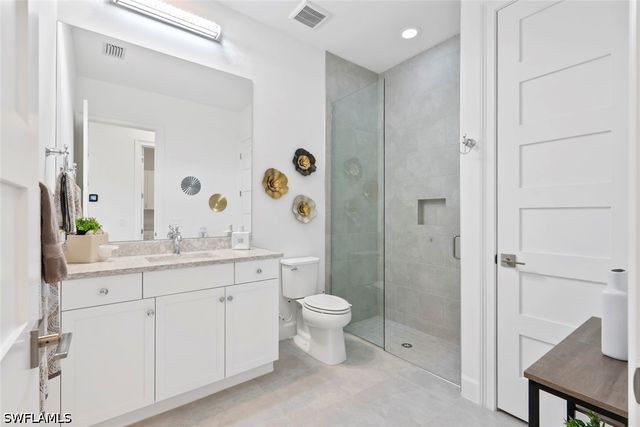 8849 Yucatan CT, Naples, FL 34112