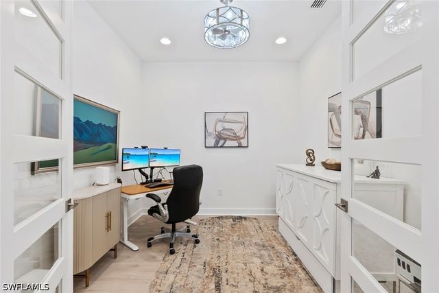 8849 Yucatan CT, Naples, FL 34112