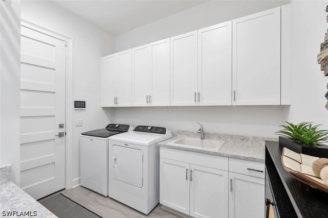 8849 Yucatan CT, Naples, FL 34112