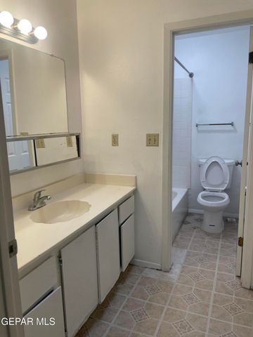 2849 Beachcomber Drive B, El Paso, TX 79936