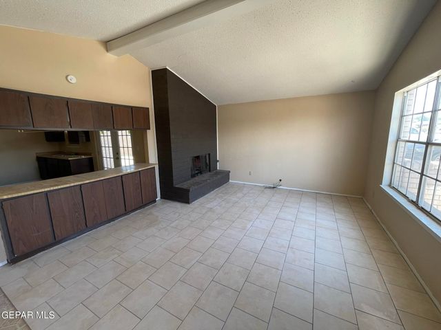 2849 Beachcomber Drive B, El Paso, TX 79936