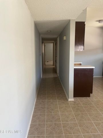 2849 Beachcomber Drive B, El Paso, TX 79936