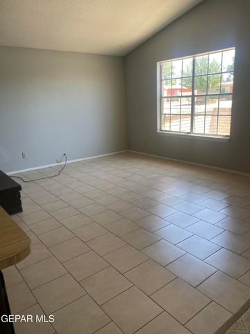 2849 Beachcomber Drive B, El Paso, TX 79936