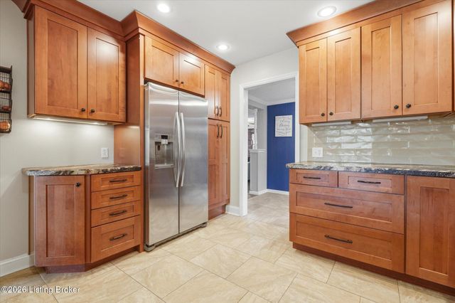 216 W Esplanade Ave, Louisville, KY 40214