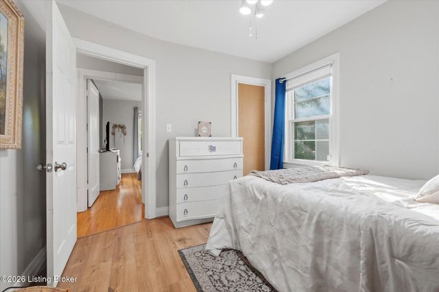 216 W Esplanade Ave, Louisville, KY 40214