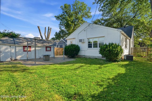 216 W Esplanade Ave, Louisville, KY 40214