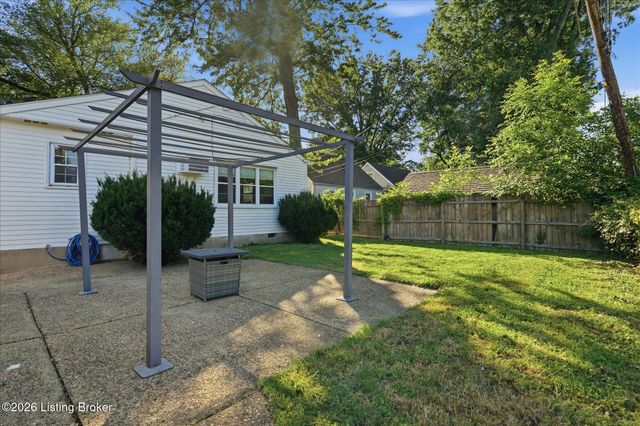 216 W Esplanade Ave, Louisville, KY 40214