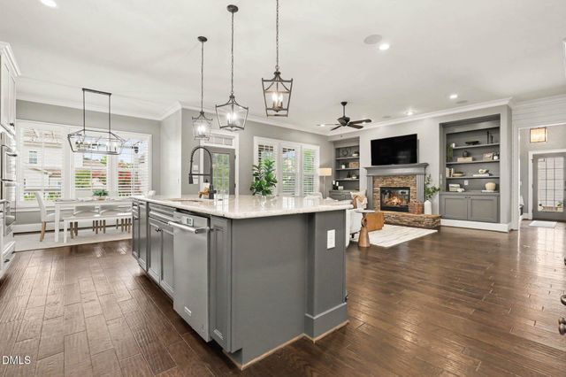 108 Split Trunk Path, Holly Springs, NC 27540
