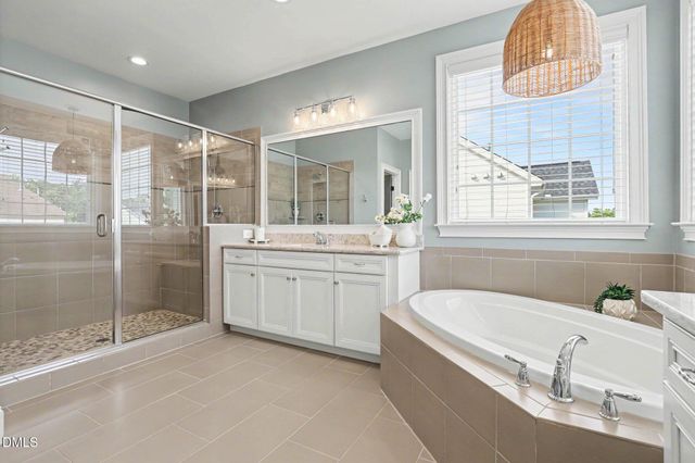 108 Split Trunk Path, Holly Springs, NC 27540