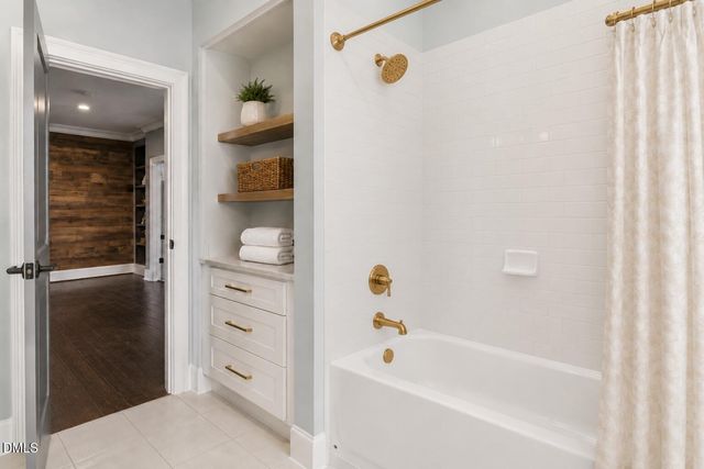 108 Split Trunk Path, Holly Springs, NC 27540