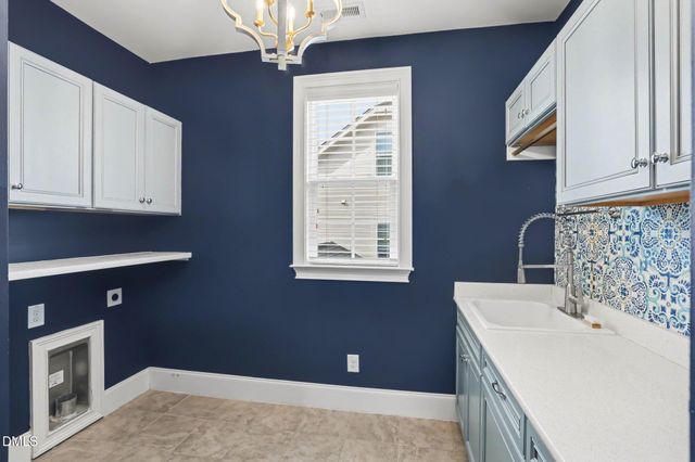 108 Split Trunk Path, Holly Springs, NC 27540